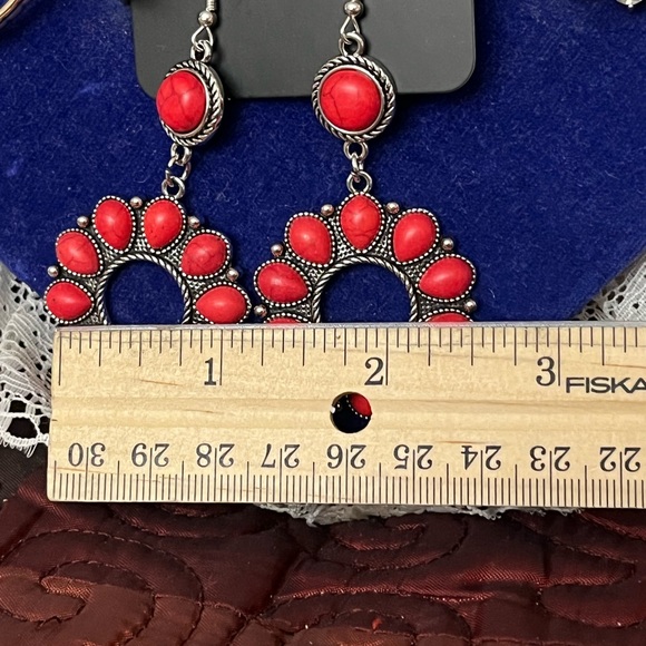 💥3/$13.00💥Paparazzi Earrings ( Bundle) - Picture 7 of 9